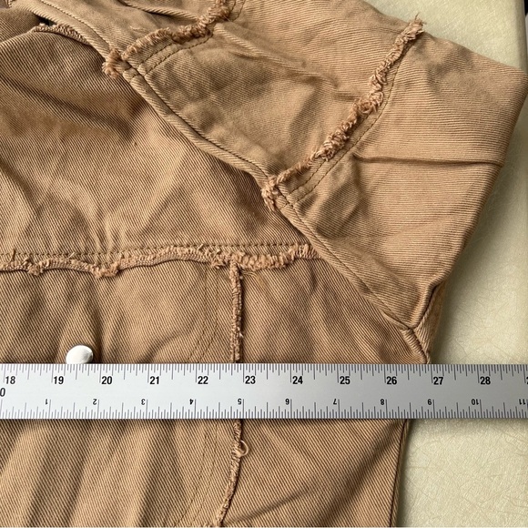 Fantastic Fawn NWT Mama Patch Oversized
Jacket in Tan Women’s S - Picture 6 of 9